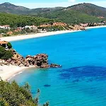 Salonikiou *